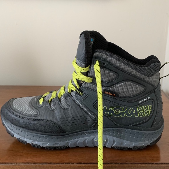 hoka one one tor tech mid